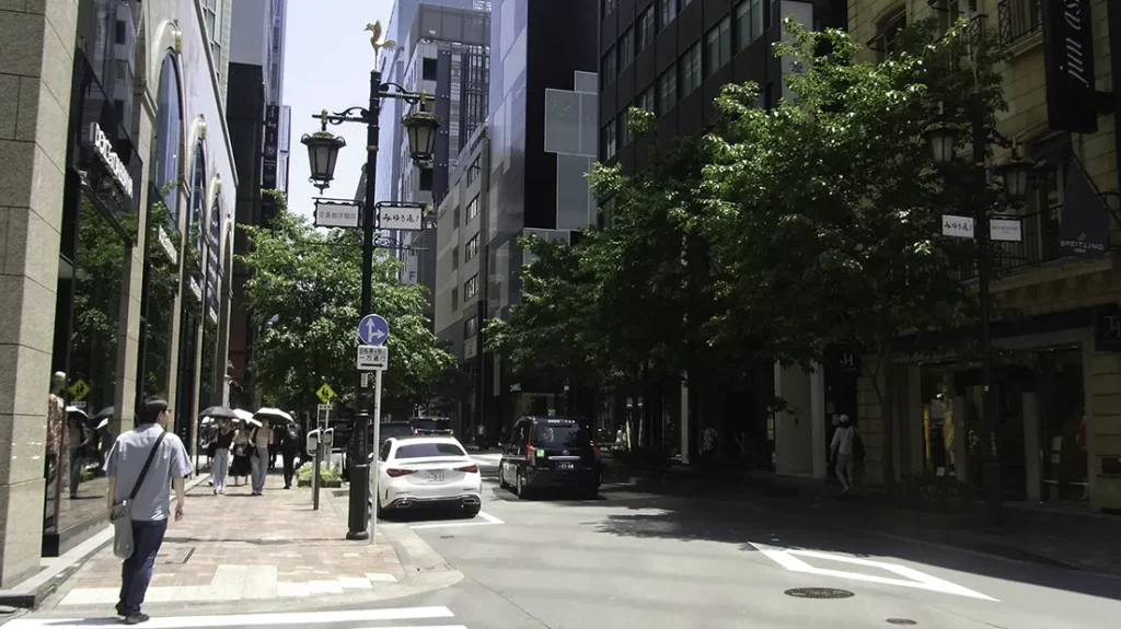 銀座のみゆき通りと街路樹