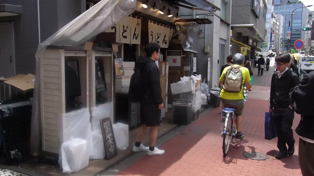 五反田駅高架下のうどん屋