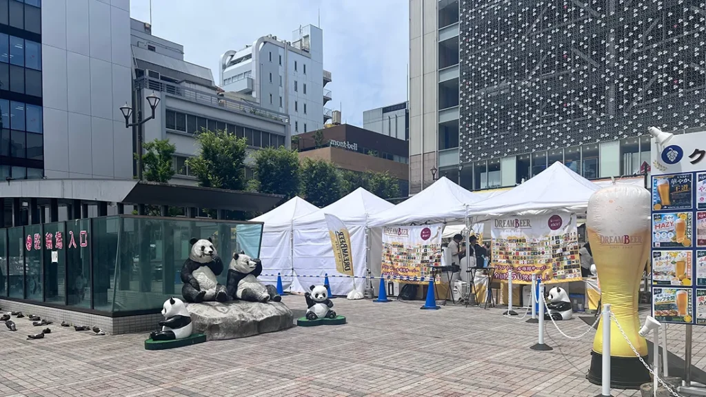 御徒町駅のパンダ広場