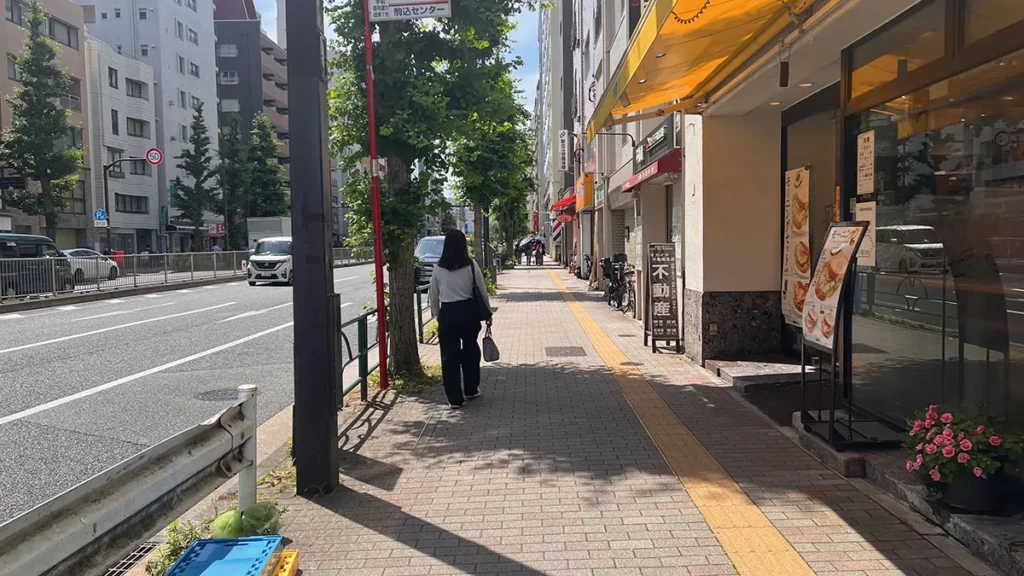 駒込駅周辺の本郷通り